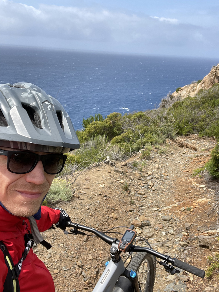 Ein super Trail mit Aussicht. Die Abfahrt nach Chiessi war nicht nur was für´s Bike sondern auch für´s Auge.